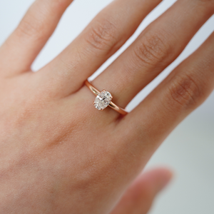 4 Prongs Oval Solitaire Moissanite Engagement Ring