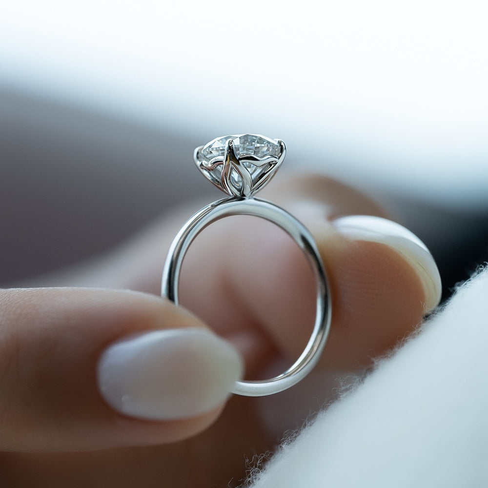 Delicate Petal Prongs Moissanite Engagement Ring