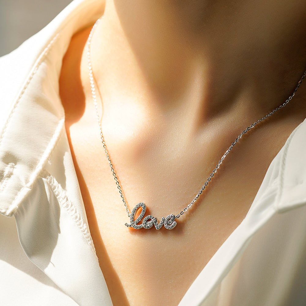 Love Shaped Moissanite Necklace - TAYLOR KOM_White Gold